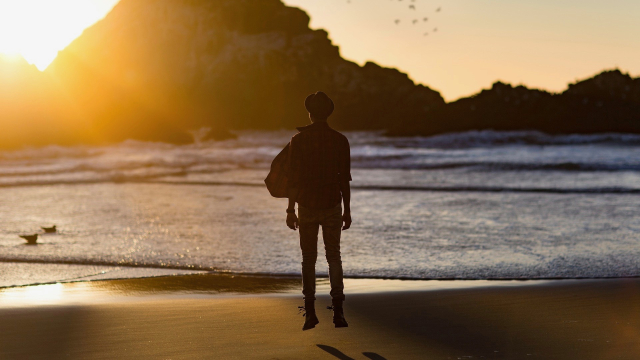 beach_dawn_jump