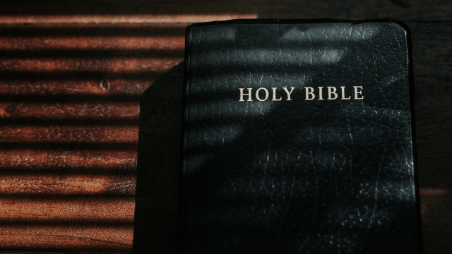 bible_shadow_table_scripture_unsplash