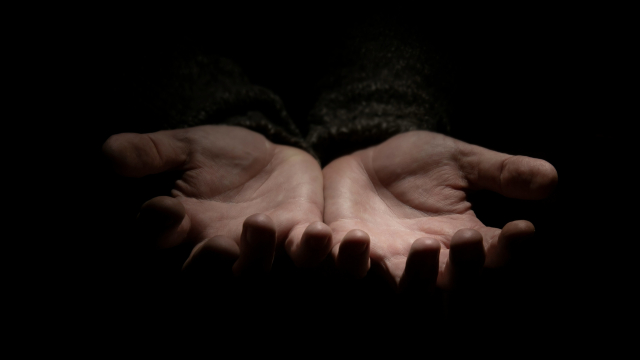 hands_outstretched_open_unsplash