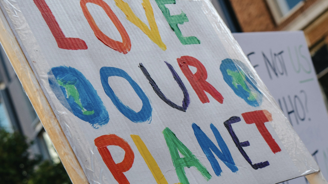 love_our_planet_sign_unsplash