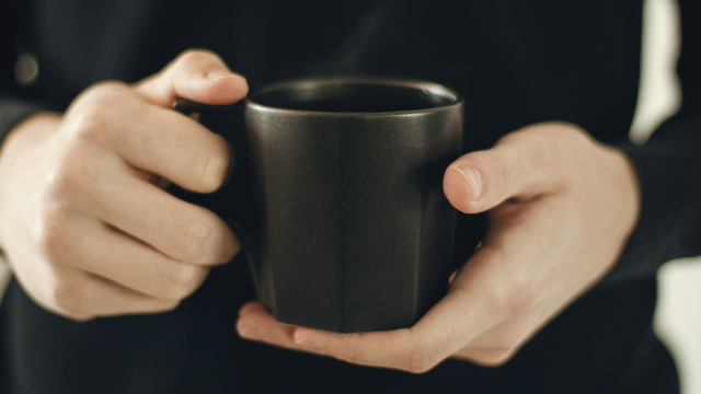 mug_holding_warm_drink_unsplash