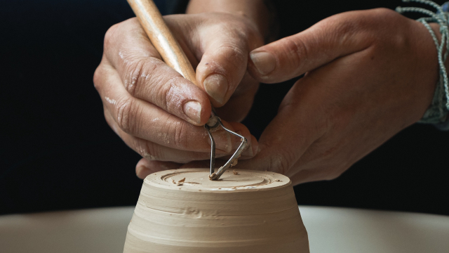 pottery_potter_craftsmanship_unsplash