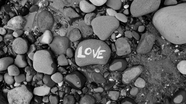 rocks_love_word_beach_unsplash