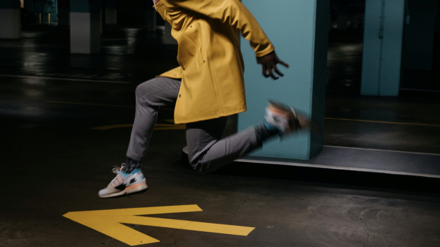 running_arrow_jacket_unsplash