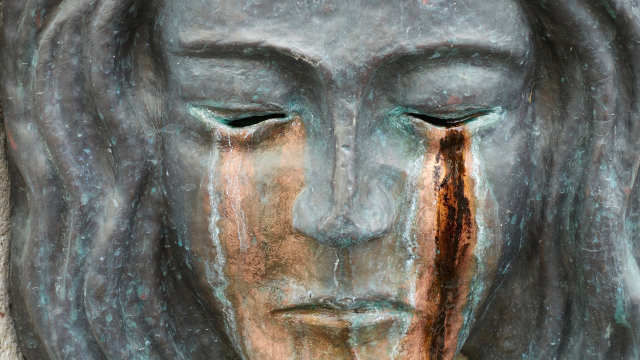 sculpture_mask_tears_bronze