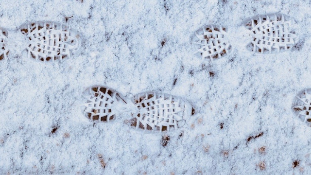 snow_footprints