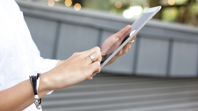 tablet_technology_media_unsplash