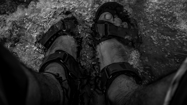 water_sandals_bw