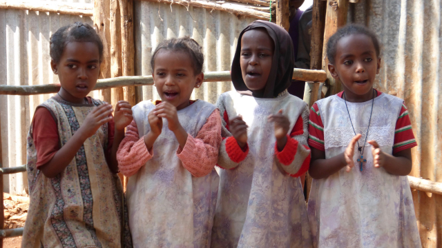 children_singing_ethiopia