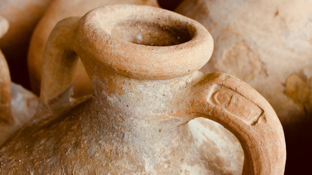 amphora_stone_jug