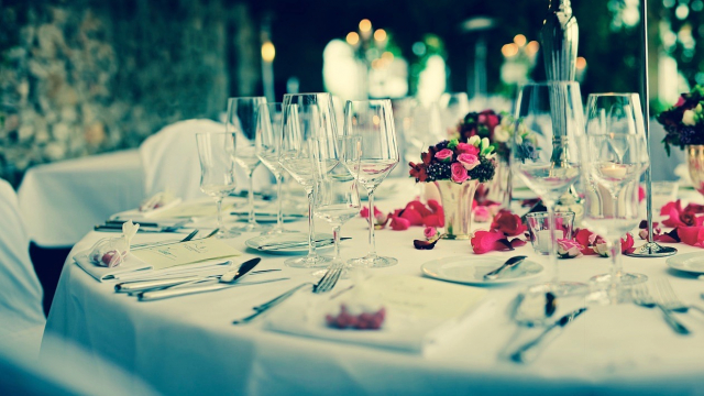 banquet_table
