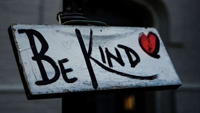 be_kind_sign_heart_unsplash
