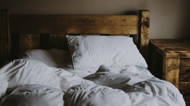 bed_pillow_duvet_unsplash