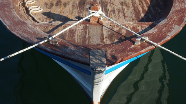 boat_tied_moored_unsplash