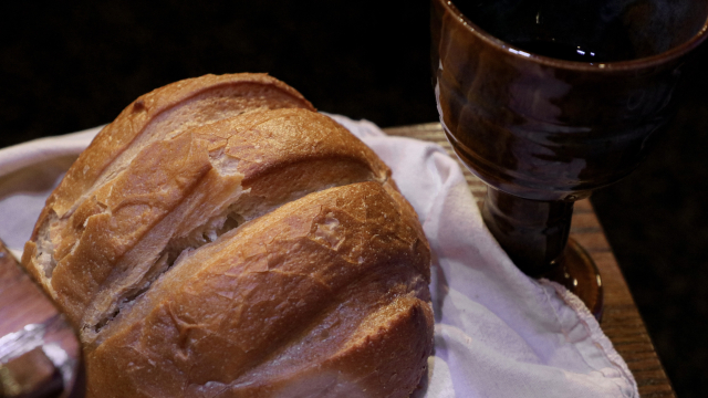 bread_chalice_communion_eucharist_unsplash