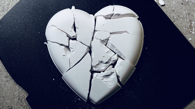broken_heart_stone_cracked_unsplash