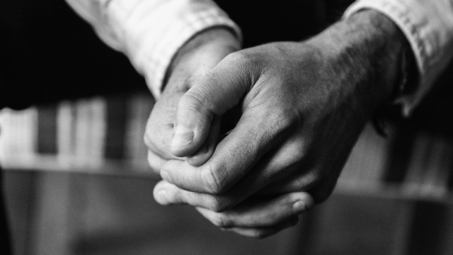 bw_hands_prayer_unsplash