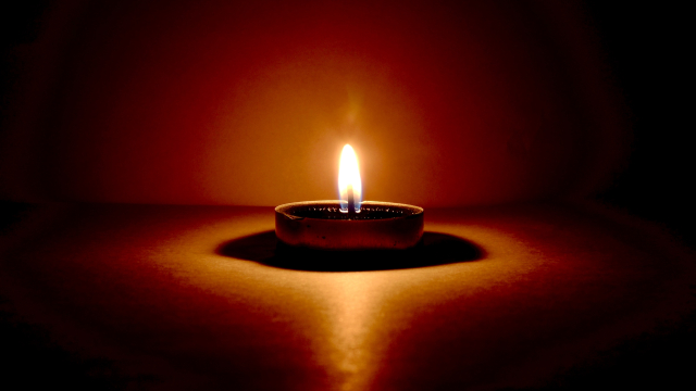 candle_votive_dark_unsplash