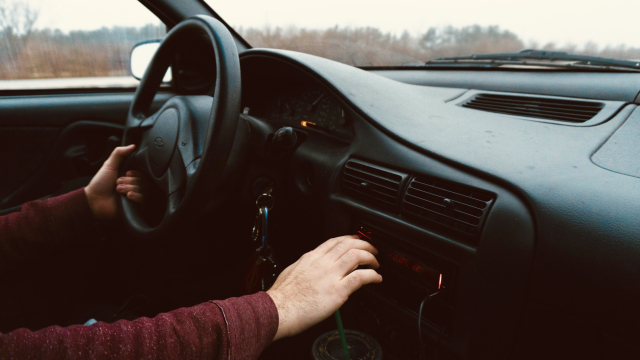 car_radio_driving_controls_unsplash
