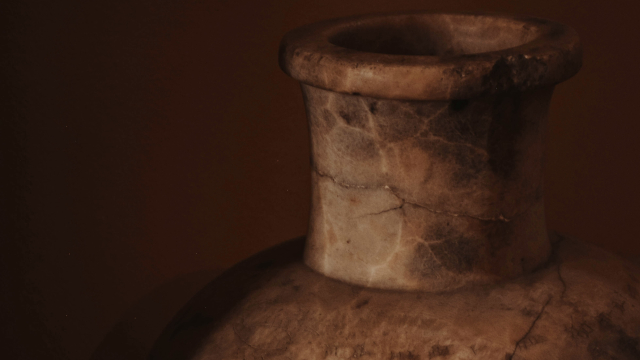 clay_jar_vessel_unsplash