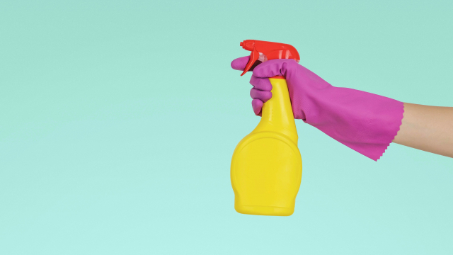 cleaning_bottle_glove_unsplash