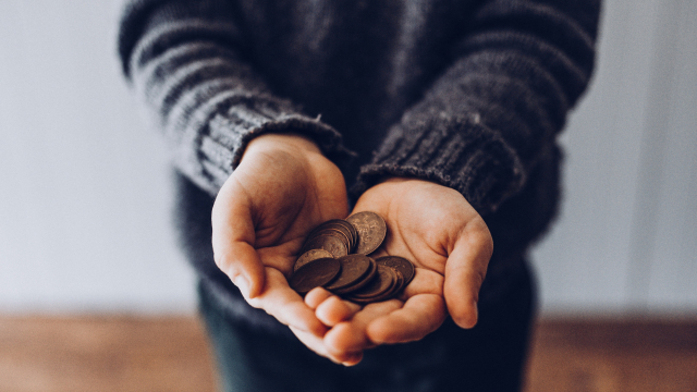 coins_hands_copper_unsplash