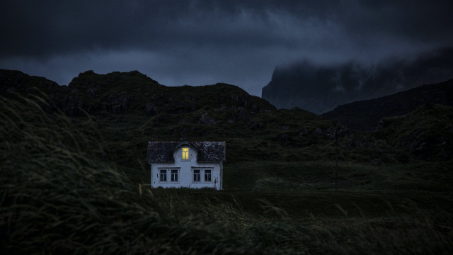 cottage_light_night_hills_unsplash