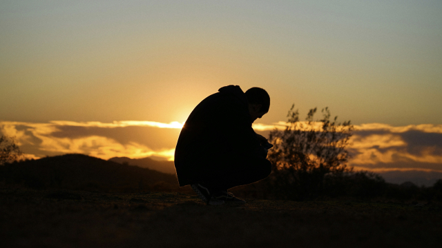 crouch_hillside_sunrise_unsplash