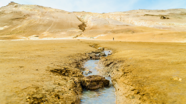 desert_stream_unsplash