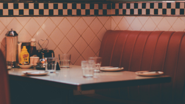 diner_booth_travel_journey_unsplash