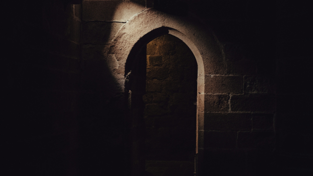 doorway_arch_stone_night_unsplash