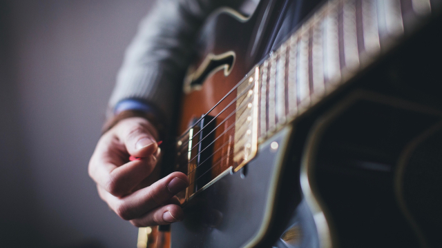 electric_guitar_playing_unsplash