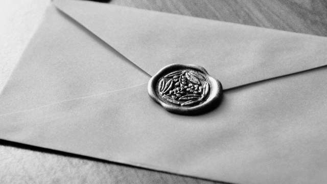 envelope_wax_seal_letter_unsplash