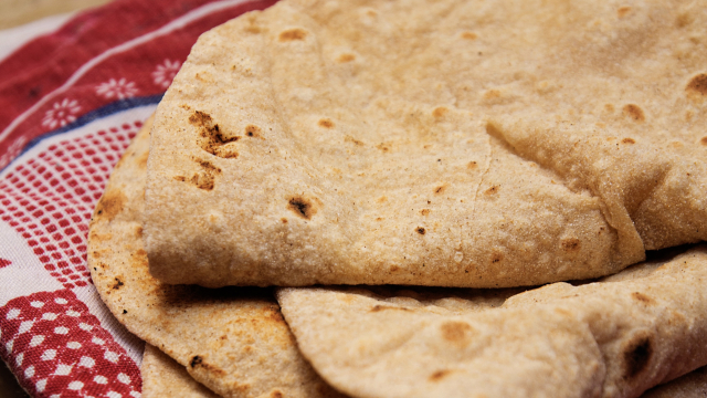 flat_bread_blanket_unsplash