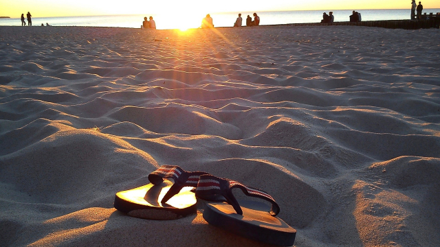 flip_flops_beach