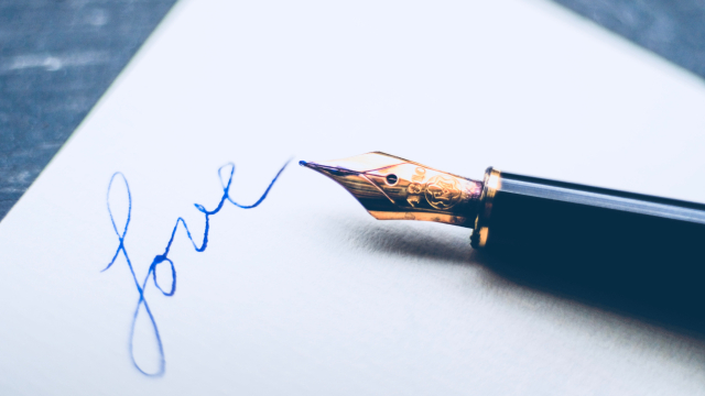 fountain_pen_love_letter_unsplash