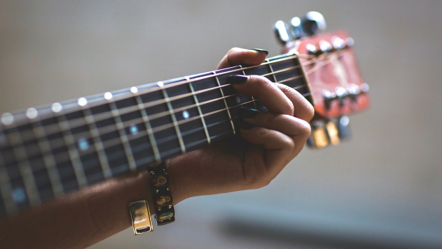 guitar_hand_bracelets