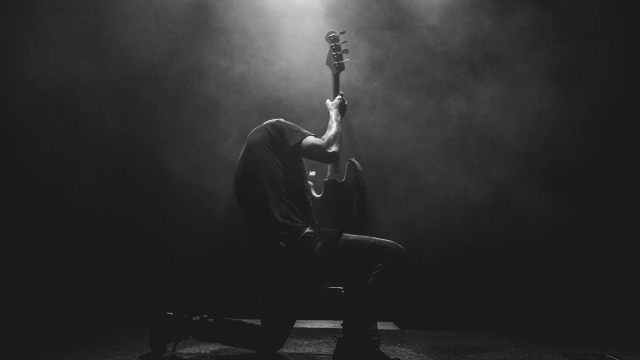 guitar_stage_gig_punk_unsplash