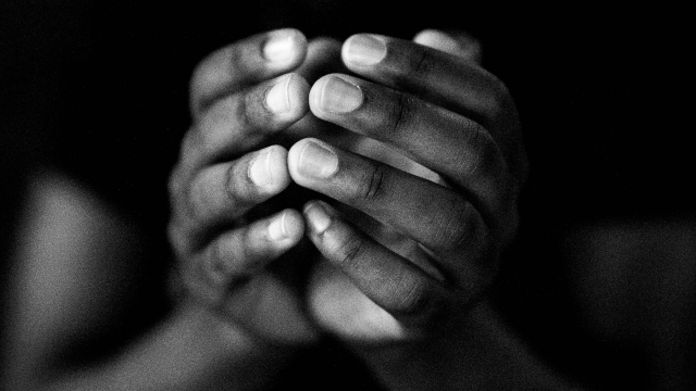 hands_prayer_bw_unsplash