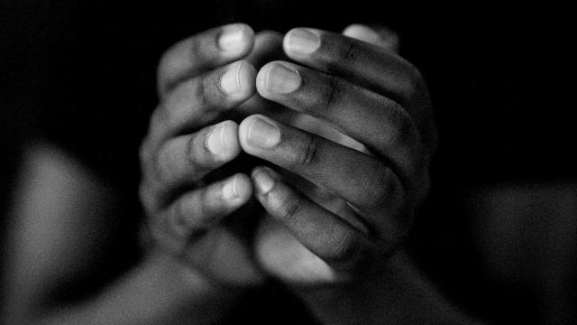 hands_praying_bw_unsplash