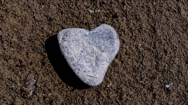 heart_stone_pebble_unsplash