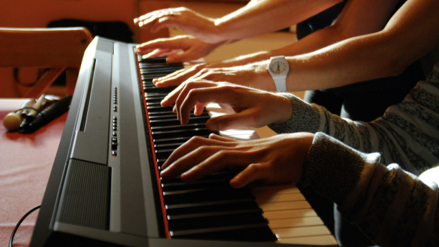 keyboard_trio_music_unsplash