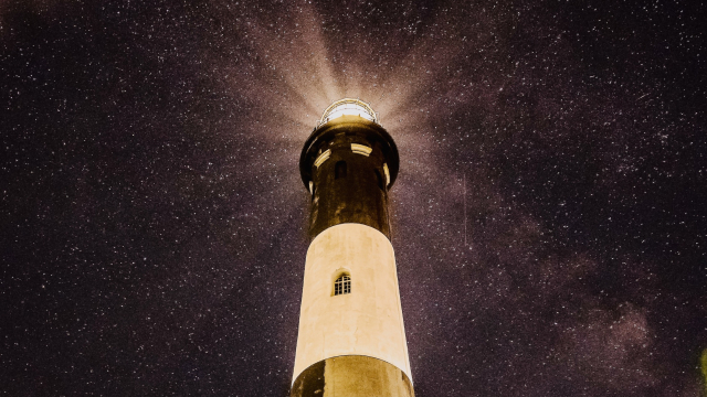 lighthouse_stars_shining_unsplash