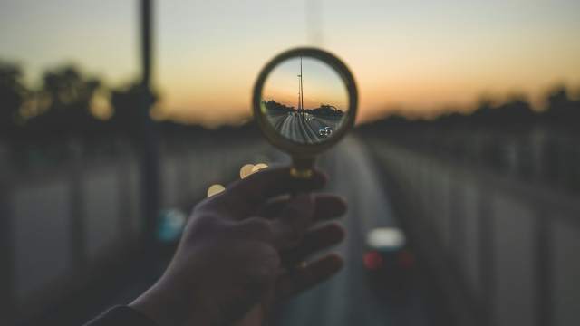 magnifying_glass_searching_seeking_unsplash