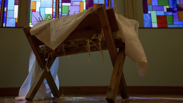 manger_nativity_church_unsplash