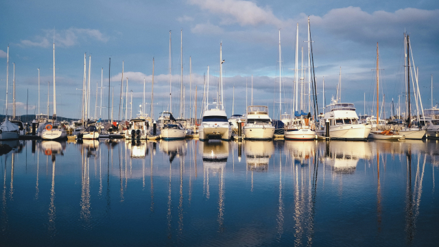 marina_port_boat_ships_unsplash