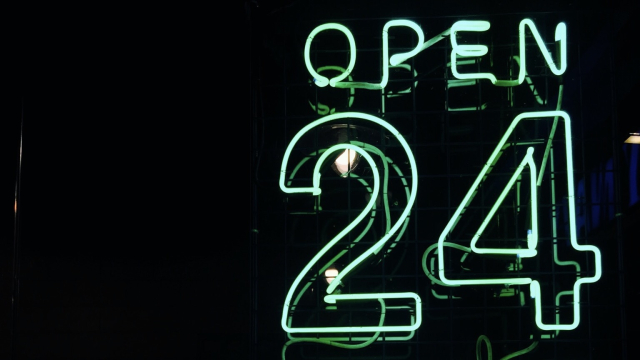 open_24_hours_sign_unsplash