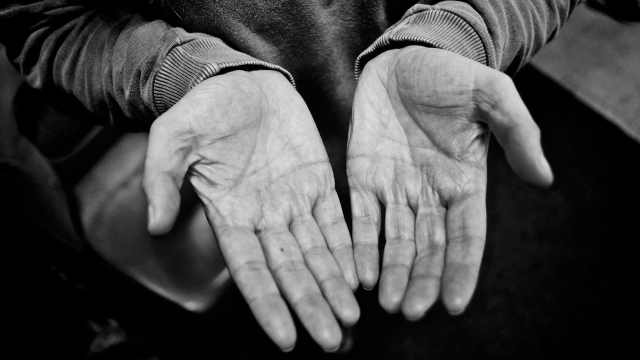 open_hands_bw