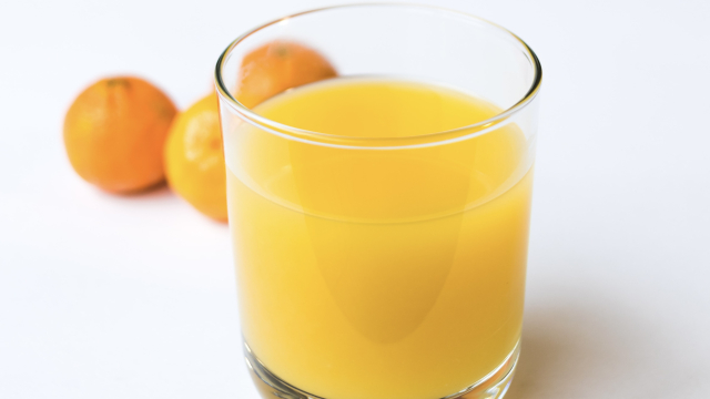 orange_juice_glass_unsplash
