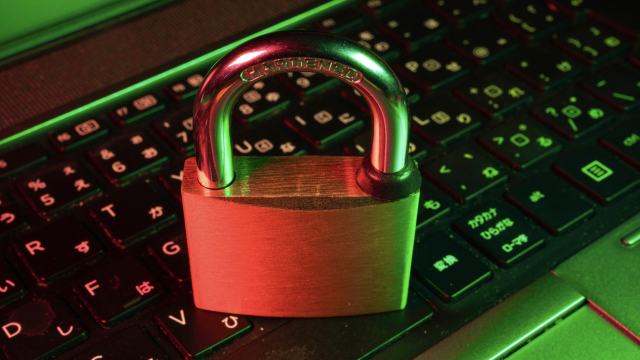 padlock_computer_keyboard_unsplash